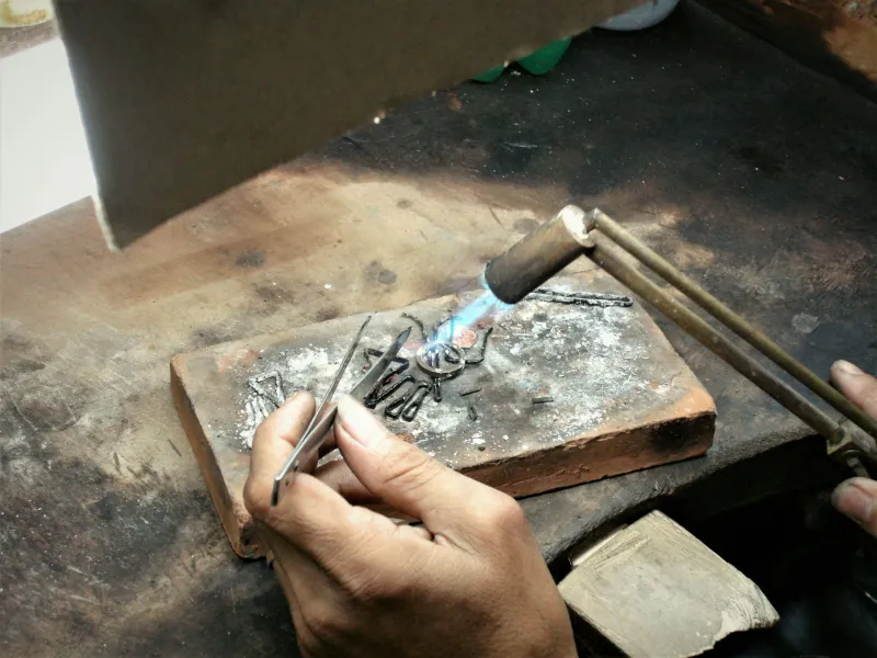 Perajin perak